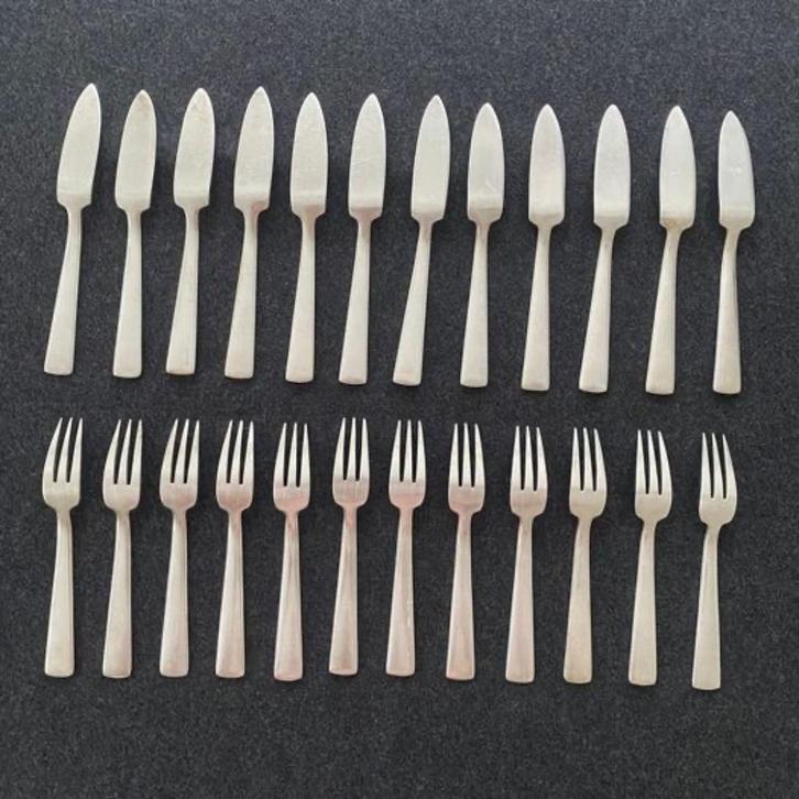 visbestek 24 stuks vintage verzilverd metaal 1930 Ercu, Antiek en Kunst, Antiek | Bestek, Ophalen