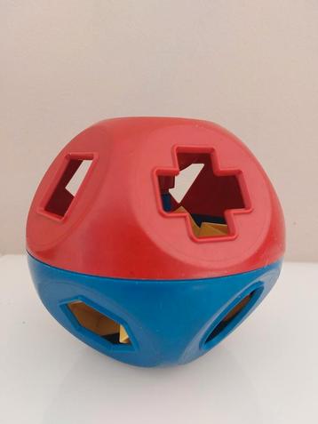 Tupperware hollebol met vormpjes beschikbaar voor biedingen