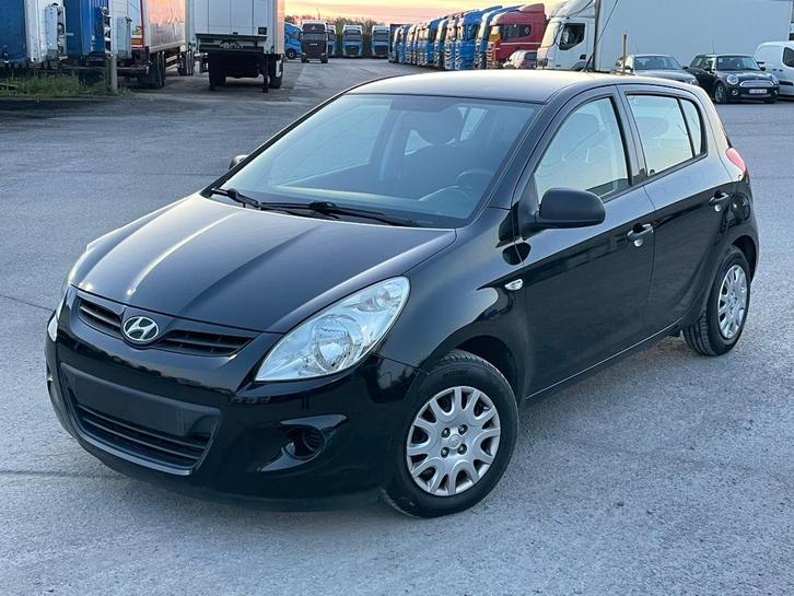 Hyundai i20 1.3i Benzine 57kw Euro 5 Année 2010, 139.000km, Auto's, Hyundai, Bedrijf, i20, ABS, Airbags, Boordcomputer, Centrale vergrendeling