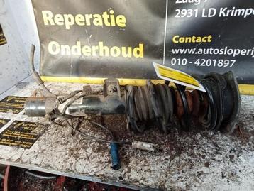 Schokdemperpoot links-voor van een Mini Mini beschikbaar voor biedingen