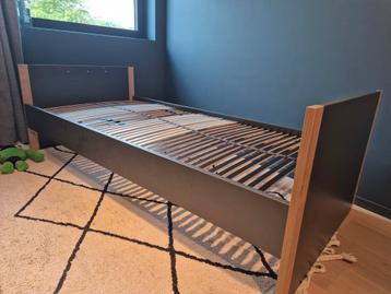 Childwood kinder-groeibed (60x120 <-> 90x200) + commodekast, Enlèvement, Utilisé