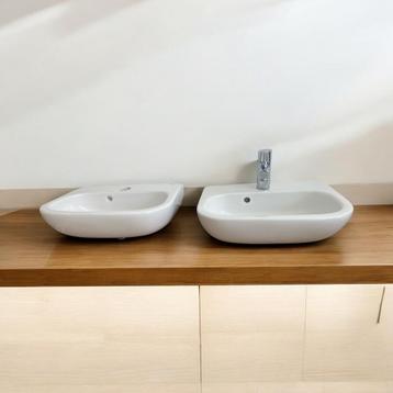 2 waskommen in heel goede staat. 1 met Grohe kraan. beschikbaar voor biedingen