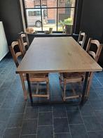 Tafel met 4 vintage (ongelijke) stoelen, Ophalen