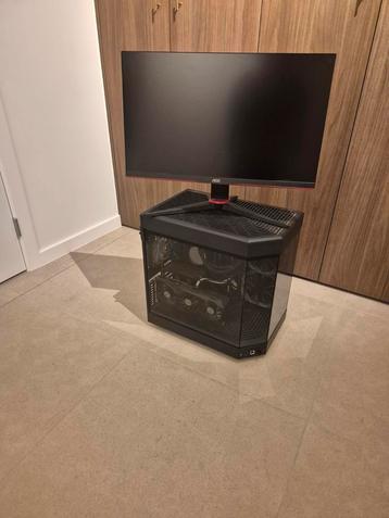Gaming desktop +scherm beschikbaar voor biedingen