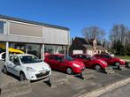 4 stuks op stock van de Renault Clio in benzine, Voorwielaandrijving, Euro 5, Stof, Zwart