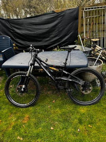Downhill mtb cannondale, Fietsen en Brommers, Ophalen, Zo goed als nieuw