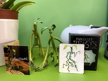 Harry Potter Bowtruckle figuurtjes, box, kaartje + magneet beschikbaar voor biedingen