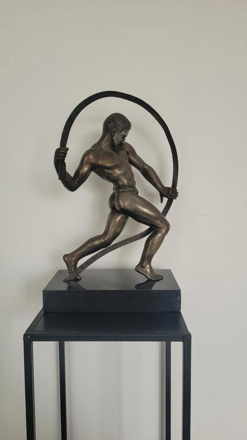Sculpture l’homme au cercle, Antiek en Kunst, Kunst | Beelden en Houtsnijwerken, Ophalen of Verzenden