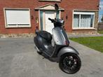Vespa Sprint 2-takt 2017  11.300 km, Fietsen en Brommers, Scooters | Vespa, Ophalen, Klasse B (45 km/u)