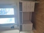 Wit kinderbureau te koop, Immo