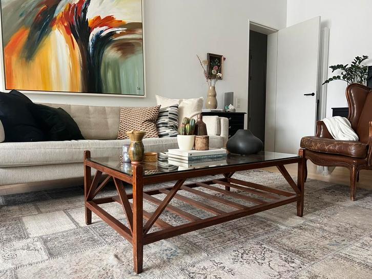 Volhouten design salontafel is uitstekende staat, Huis en Inrichting, Tafels | Salontafels, Zo goed als nieuw, Ophalen