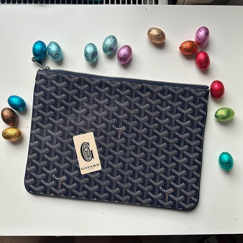 Pochette Goyard Sennat MM, Handtassen en Accessoires, Tassen | Reistassen en Weekendtassen, Nieuw, Blauw, Minder dan 40 cm, Minder dan 20 cm