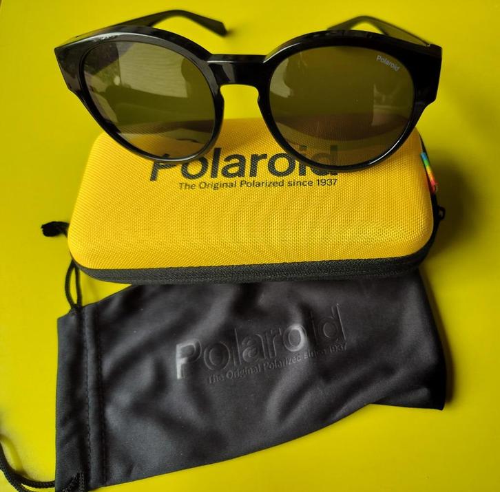 Polaroid overzetzonnebril Suncover  zwart, Handtassen en Accessoires, Zonnebrillen en Brillen | Dames, Nieuw, Zonnebril, Overige merken