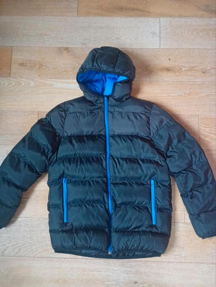 Lekker warme winterjas van Adidas maat 164 zoals nieuw!, Kinderen en Baby's, Kinderkleding | Maat 164, Zo goed als nieuw, Ophalen of Verzenden