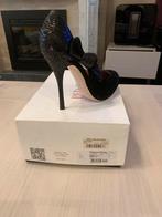 Rode pumps van Valentino, 37,5, Nieuw, Zwart, Pumps