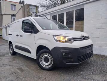 Citroën Berlingo 1.2 PureTech * GPS * A/C * Capteur *233  beschikbaar voor biedingen