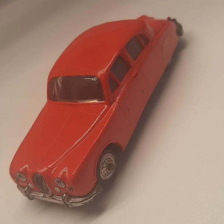 NOREV FRANCE 1:43 VINTAGE N 24 : JAGUAR 2,4 L* PLASTIQUE*, Hobby & Loisirs créatifs, Voitures miniatures | 1:43, Utilisé, Voiture