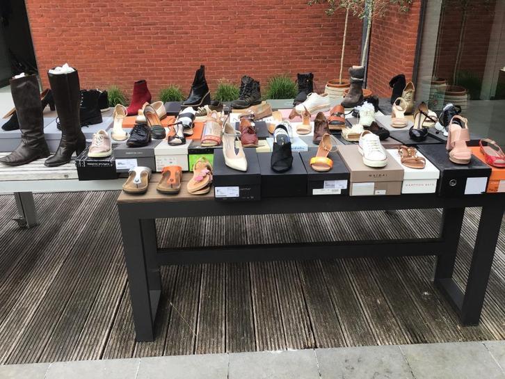 48 paar damesschoenen maat 39, Kleding | Dames, Schoenen, Gedragen, Instappers, Ophalen