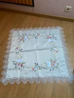 Tafelnap met geborduurd bloemen ( nieuw ), Ophalen, Nieuw