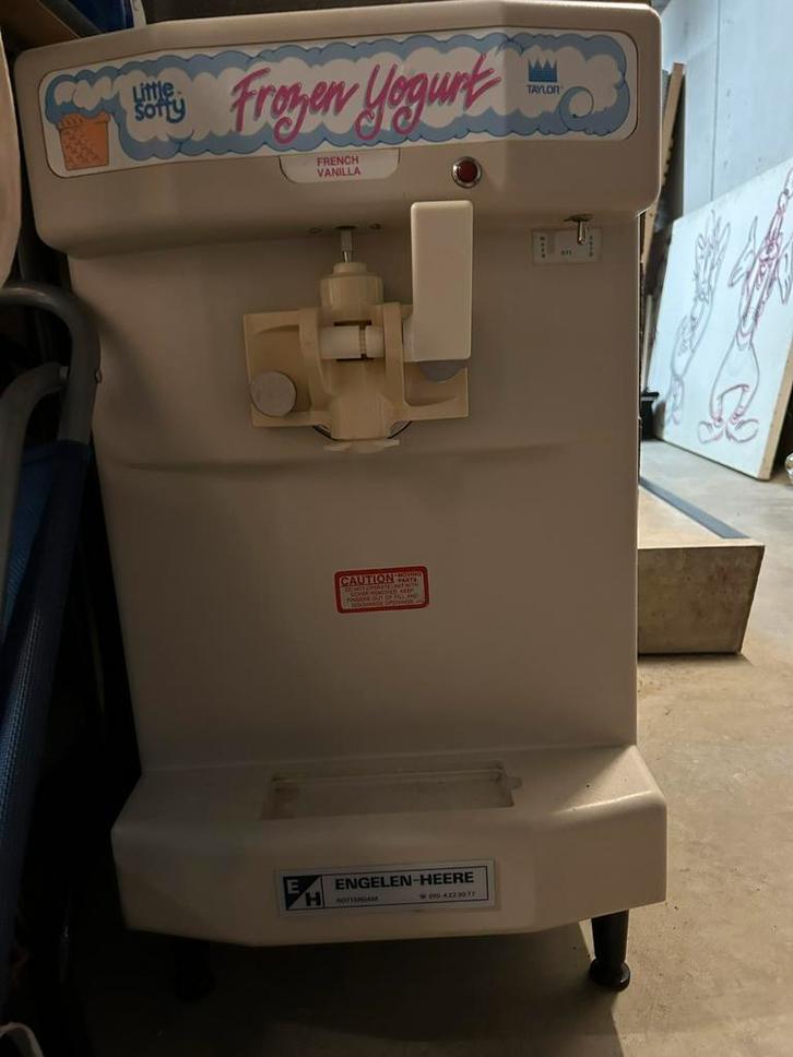 Frozen joghurt of sofijs machine, Elektronische apparatuur, IJsmachines, Gebruikt, Ophalen