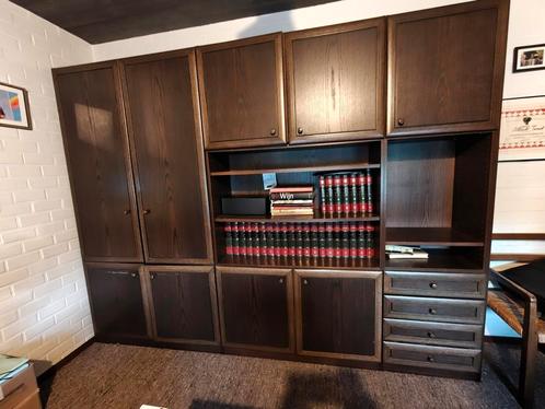 Gratis te geef ruime Bureau/opberg kasten, Huis en Inrichting, Kasten | Overige, Zo goed als nieuw, Ophalen
