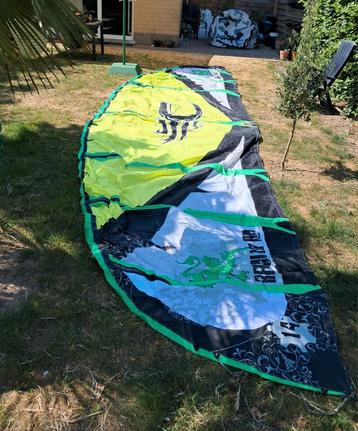 Kite Cabrinha 14 m2 beschikbaar voor biedingen