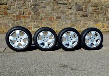 4 très bons pneus hiver 205/55-16, originales Mercedes beschikbaar voor biedingen