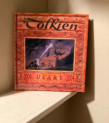 Tolkien Dagagenda 2004 Collector’s Item, Enlèvement ou Envoi, Comme neuf, Livre, Poster ou Affiche