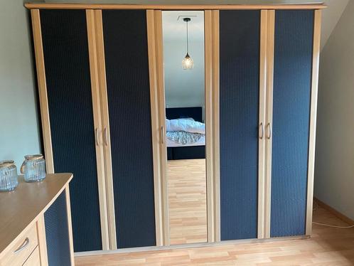 Kleerkast eikenkleur, 5 deuren met spiegel in prima staat, Huis en Inrichting, Kasten | Kleerkasten, Zo goed als nieuw, 200 cm of meer
