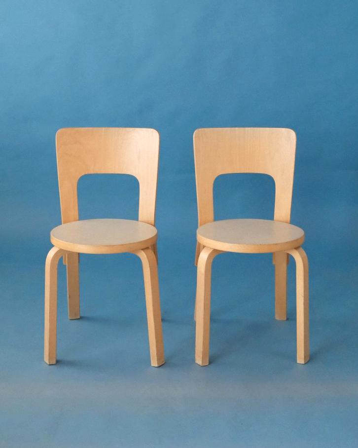 Artek Chair 66, Alvar Aalto, Beige Linoleum, Huis en Inrichting, Stoelen, Gebruikt, Eén, Hout, Bruin, Ophalen of Verzenden