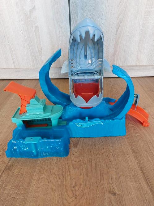 Hot wheels city robo haai, Kinderen en Baby's, Speelgoed | Racebanen, Zo goed als nieuw, Hot Wheels, Ophalen