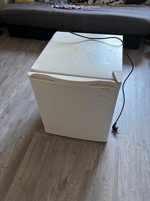 Mini frigo 48L, Elektronische apparatuur, Koelkasten en IJskasten, Zo goed als nieuw, Zonder vriesvak, Minder dan 75 liter, Minder dan 85 cm