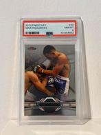 PSA 8 Max Holloway 2013 Topps Finest UFC Rookie, Ophalen of Verzenden, Nieuw, Plaatje