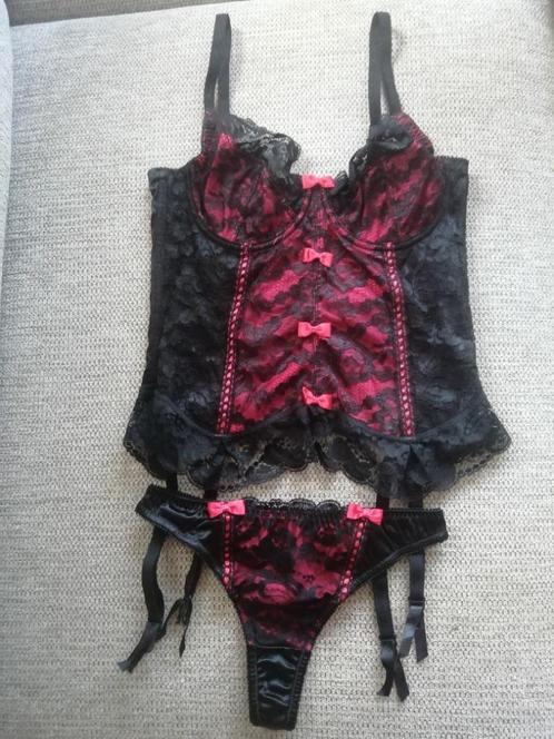 Bustier + string, Kleding | Dames, Ondergoed en Lingerie, Setje, Zwart, Ophalen of Verzenden