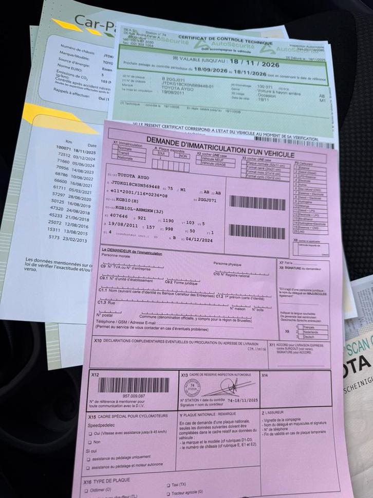 Toyota Aygo 1.0 essence 2011 5 portes 99850 km AIRCO, Autos, Toyota, Particulier, Aygo, ABS, Airbags, Air conditionné, Verrouillage central