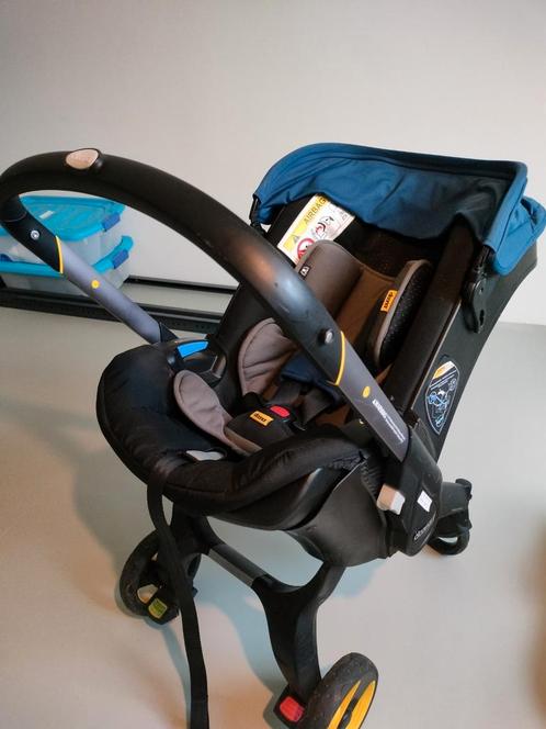 Doona Royal Blue + Isofix base en accessoires, Kinderen en Baby's, Buggy's, Gebruikt, Regenhoes, Voetenzak, Ophalen