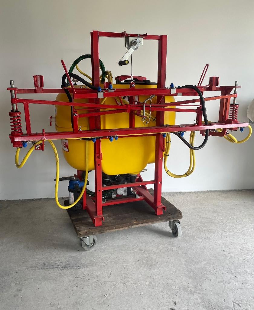 veldspuit / sproeier 200 liter 6meter breed, Ophalen