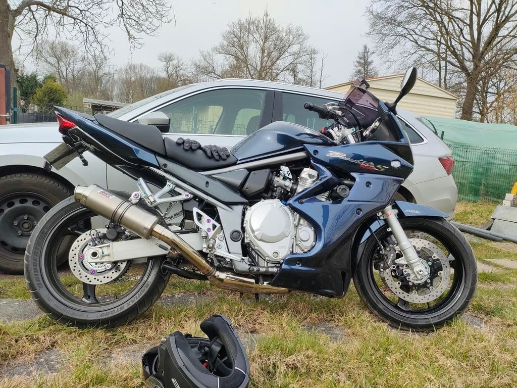 Bandit 1250 abs klaar voor het nieuwe seizoen blinkt als nie, Enlèvement