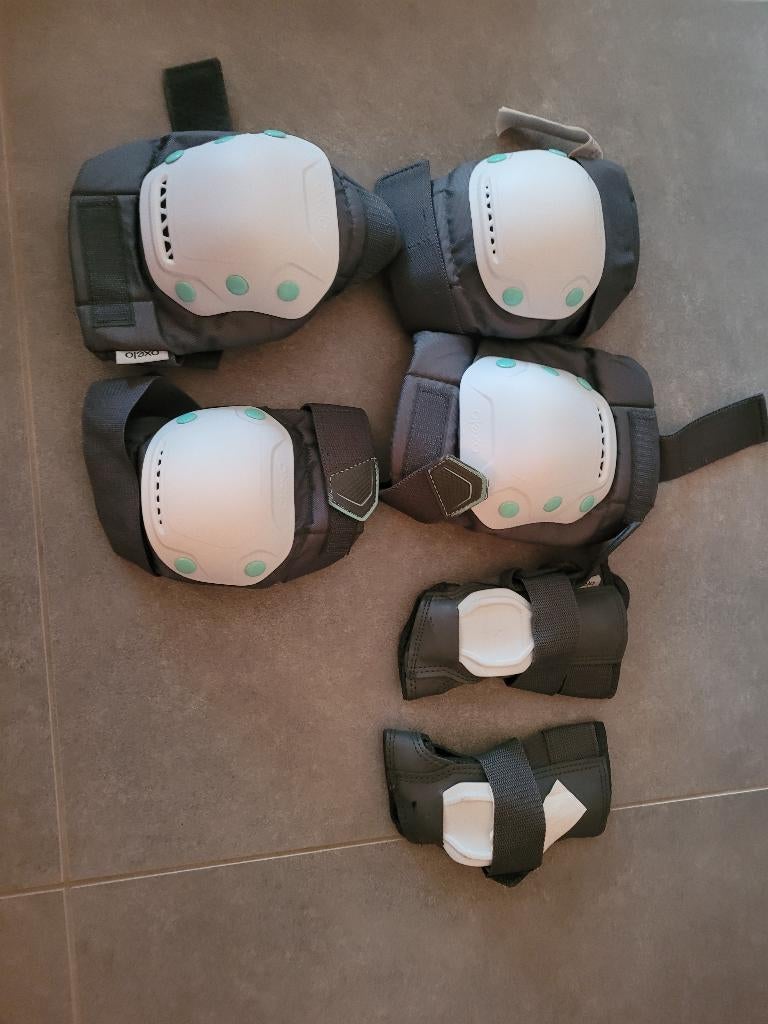 inline skates, Sport en Fitness, Skeelers, Kinderen, Zo goed als nieuw, Inline skates 4 wielen, Ophalen