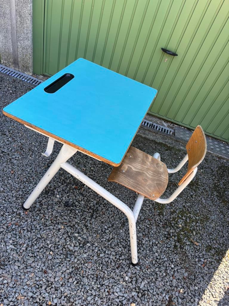 Vintage schoolbankje te koop – karaktervol en stevig!, Ophalen, Gebruikt