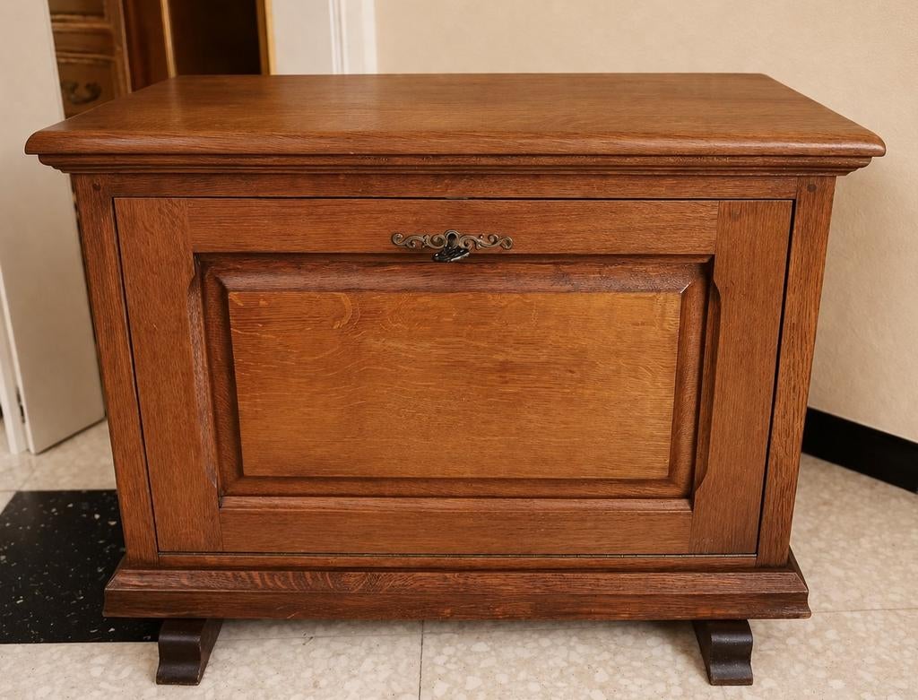 Coffre ancien en chêne massif, Maison & Meubles, Enlèvement, Chêne