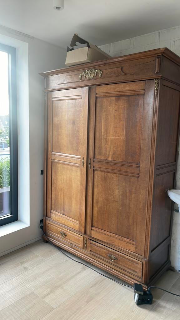 Antieke kast, Enlèvement