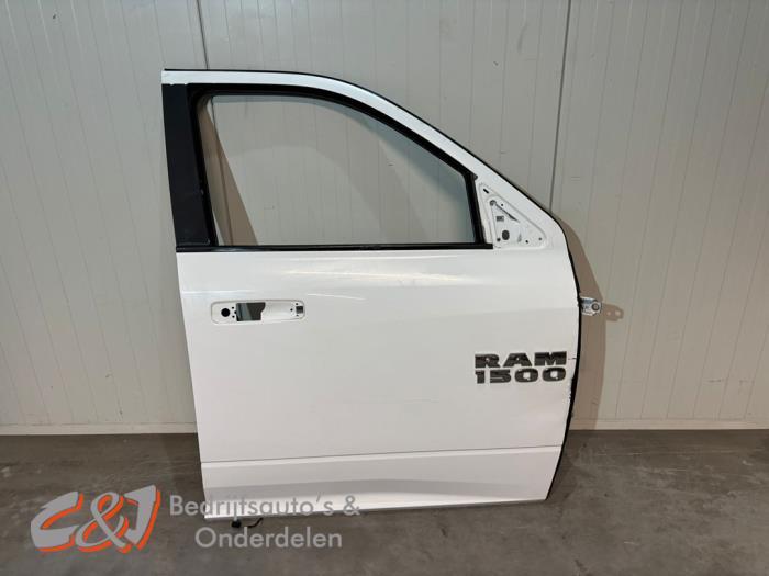 Portier 4Deurs rechts-voor van een Dodge RAM (PW7), Gebruikt, -, Deur, -