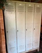 Industriële lockerkast, Ophalen