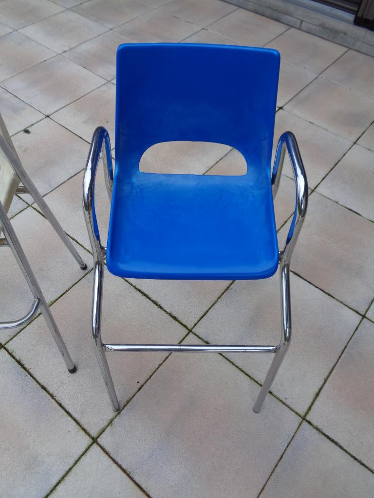 Kinderstoeltje op tafelhoogte, Enfants & Bébés, Chambre d'enfant | Tables & Chaises, Enlèvement, Utilisé