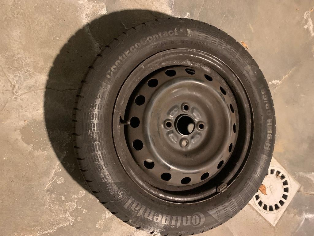 A vendre 4 Pneus été sur jantes acier, Enlèvement