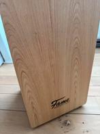 Cajon van het merk Fame - perfecte staat, Musique & Instruments, Enlèvement, Comme neuf