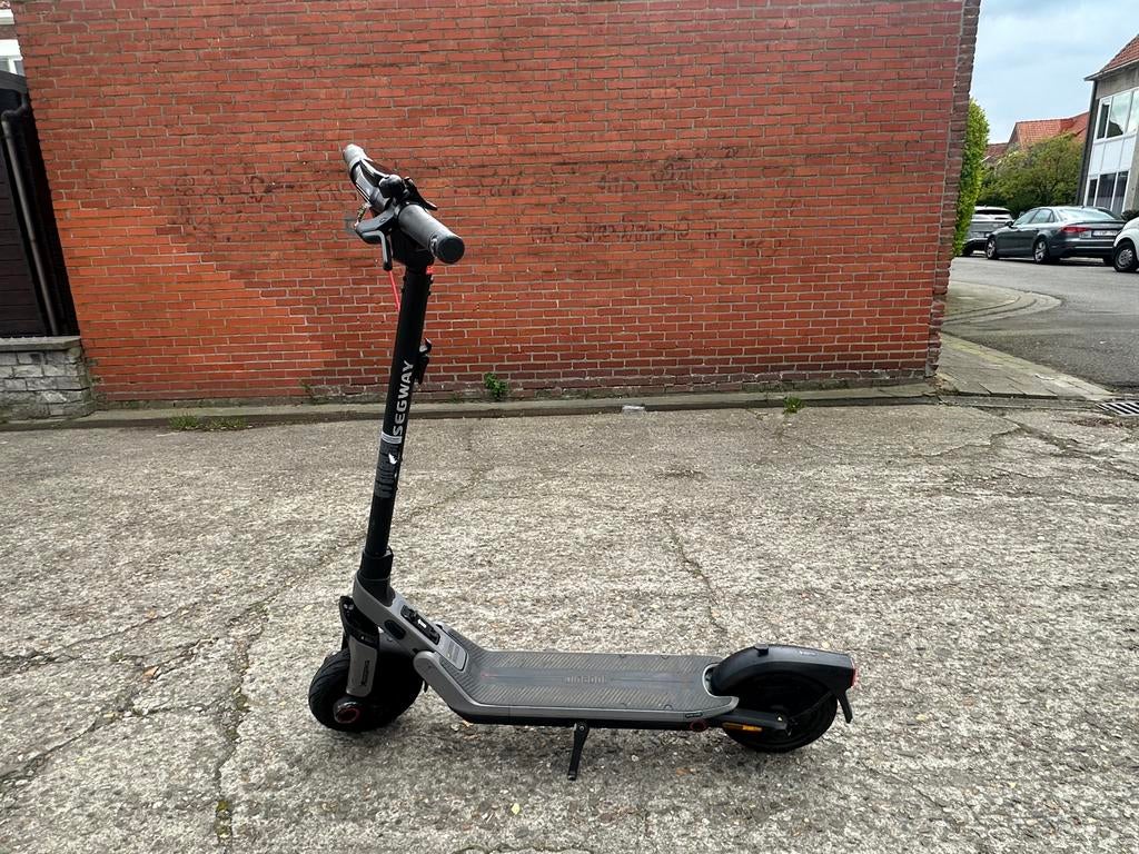 Segway Ninebot E3 Pro elektrische step - goede staat, Ophalen, Zo goed als nieuw