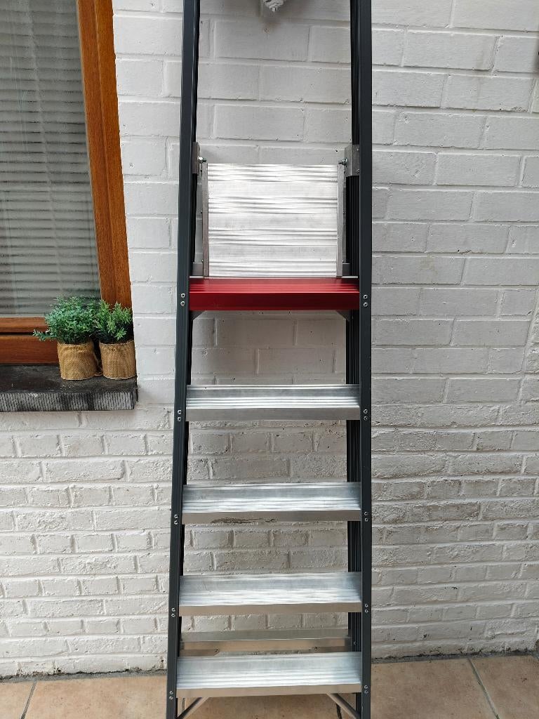 Echelle, Ophalen, Zo goed als nieuw, Ladder, Opvouwbaar of Inschuifbaar