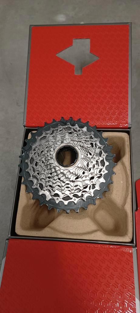 Sram casette, ketting en tandwielen, Fietsen en Brommers, Fietsonderdelen, Zo goed als nieuw, Racefiets, Overige typen, Ophalen of Verzenden